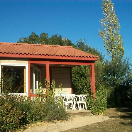 Les Chalets Des Mousquetaires Mirepoix  المظهر الخارجي الصورة