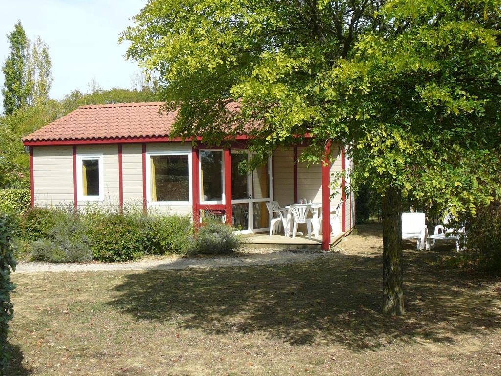 Les Chalets Des Mousquetaires Mirepoix  الغرفة الصورة