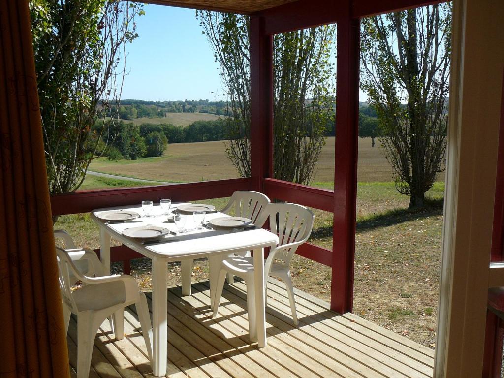 Les Chalets Des Mousquetaires Mirepoix  الغرفة الصورة